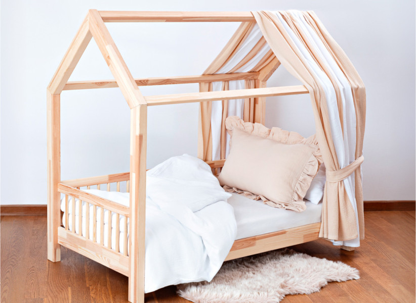 Muślinowa zasłonka dekoracyjna do łóżeczka domku Model 02