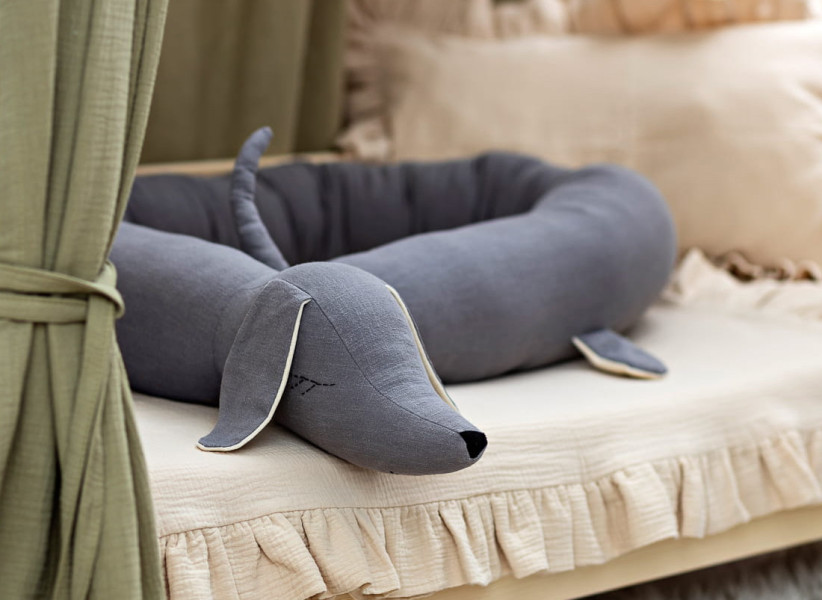 Ochraniacz do łóżeczka jamnik lniany szary