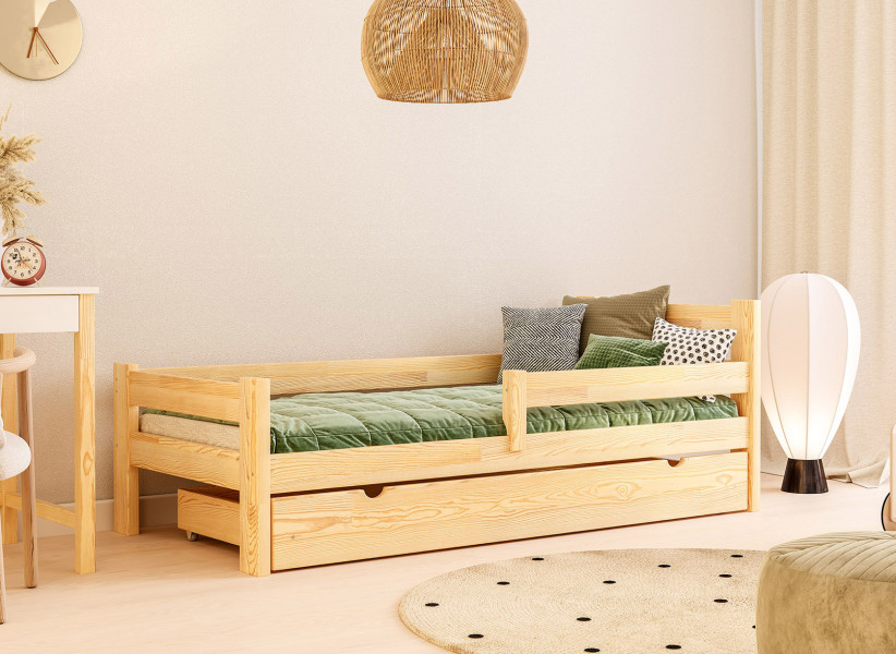 MARGARET - Drewniane Łóżko Dziecięce z Barierką Zabezpieczającą